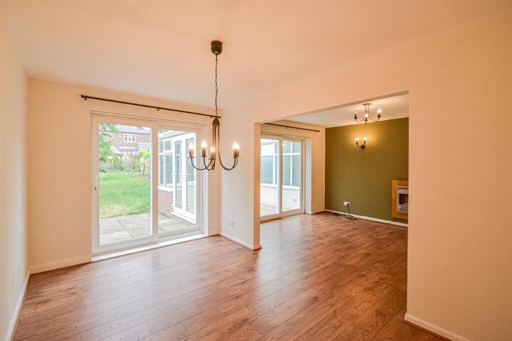 Dining Room / Lounge