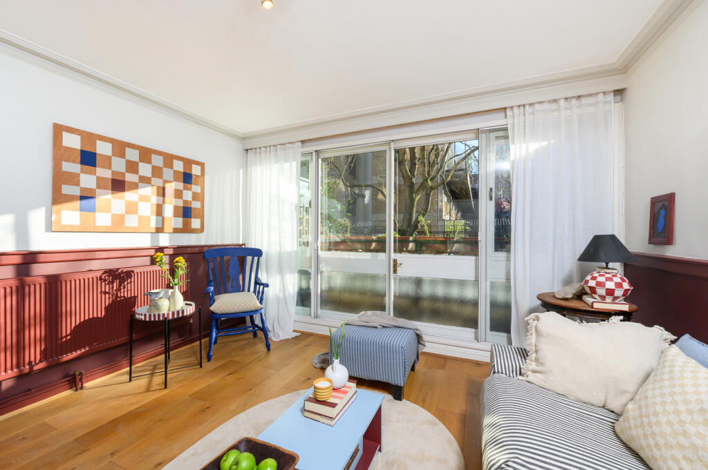 Reception / Balcony