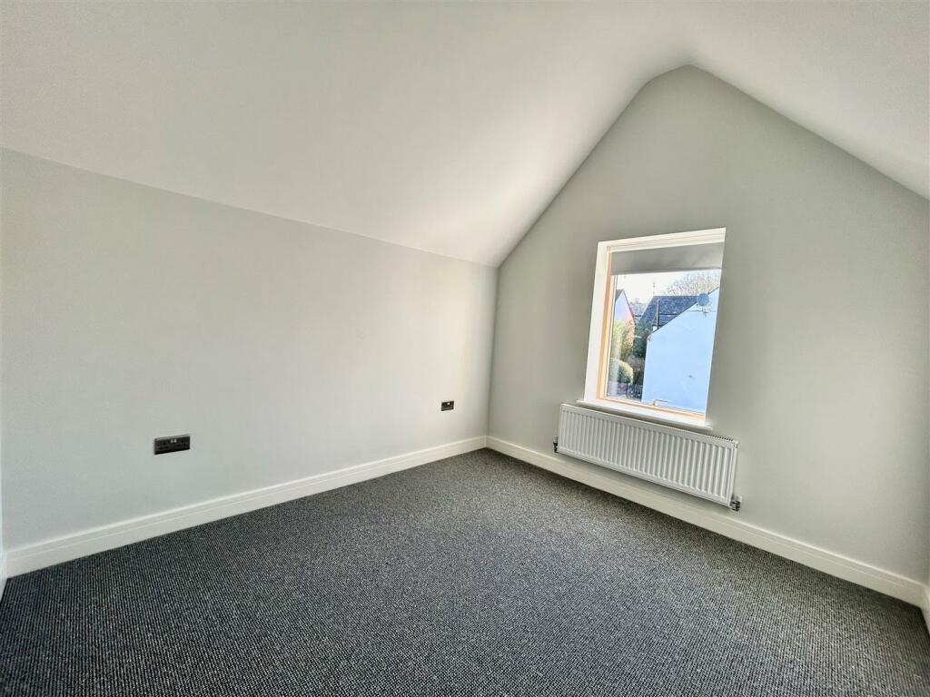 Bedroom 3.jpg