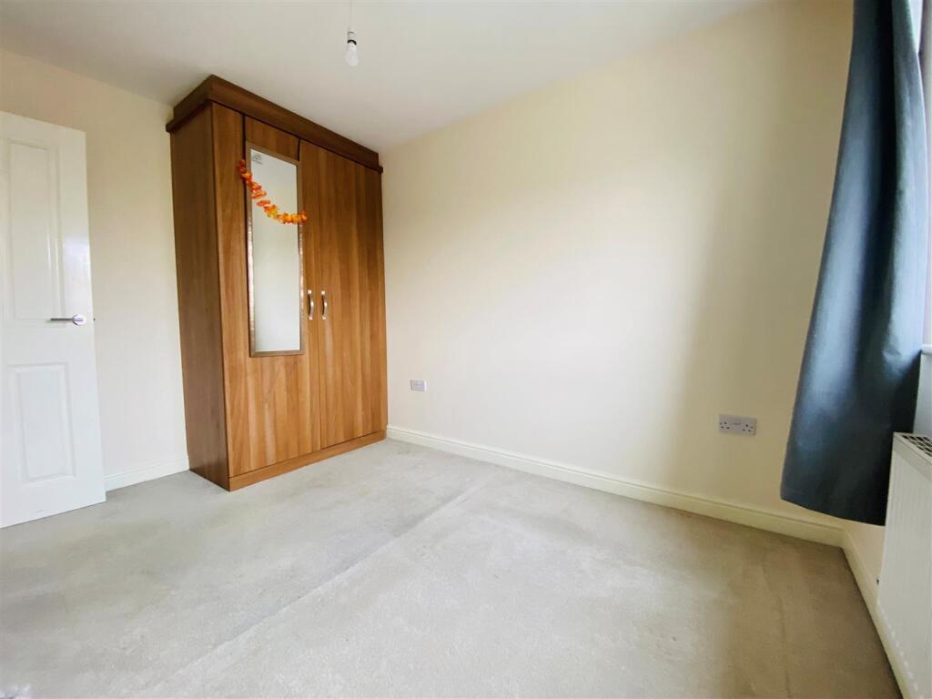 bedroom 3.jpg