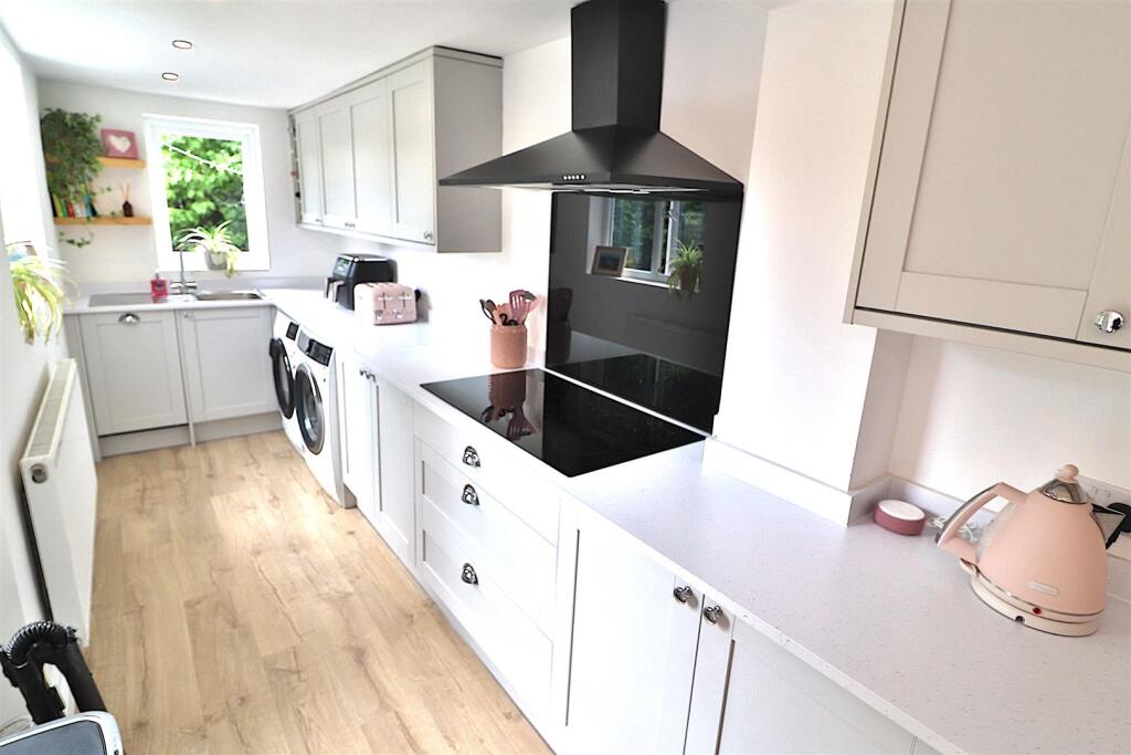 OPEN PLAN DINING KITCHEN