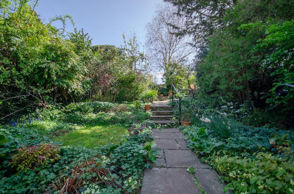 Rear garden pic 5.jpg