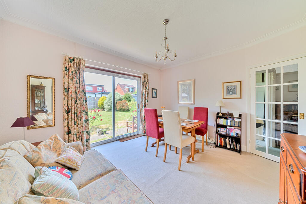 1299683-7-68308a9...