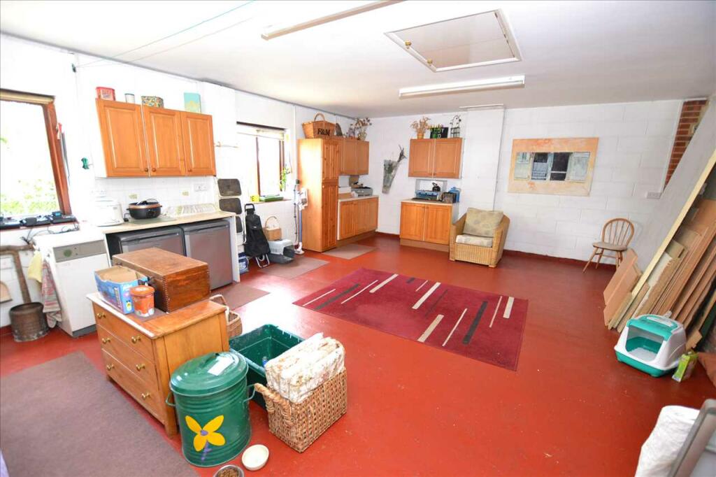 GARAGE