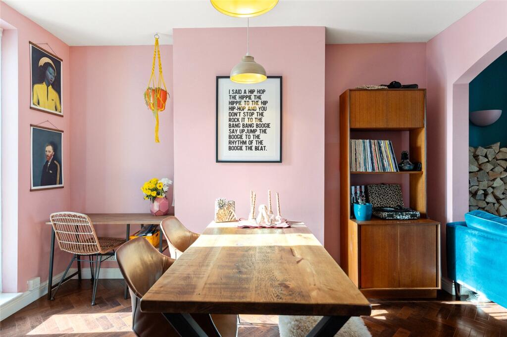 Dining Room To Chimn