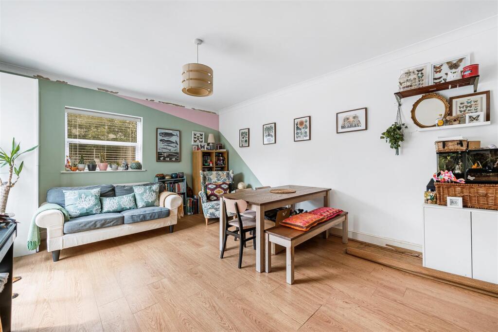 57a Summerlands Avenue-6.jpg