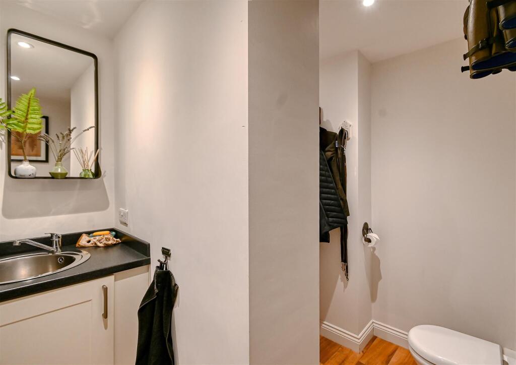 Iris Cottage-05.jpg