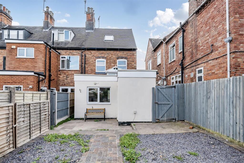 45 Grove Road, Atherstone