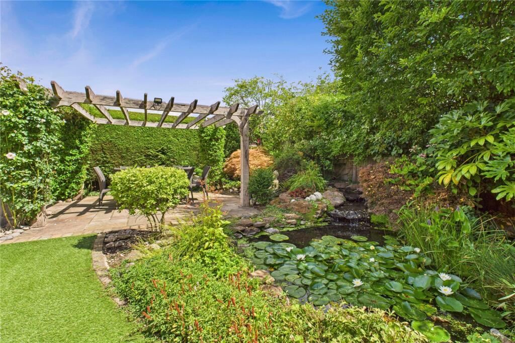 Patio/ Water Feature