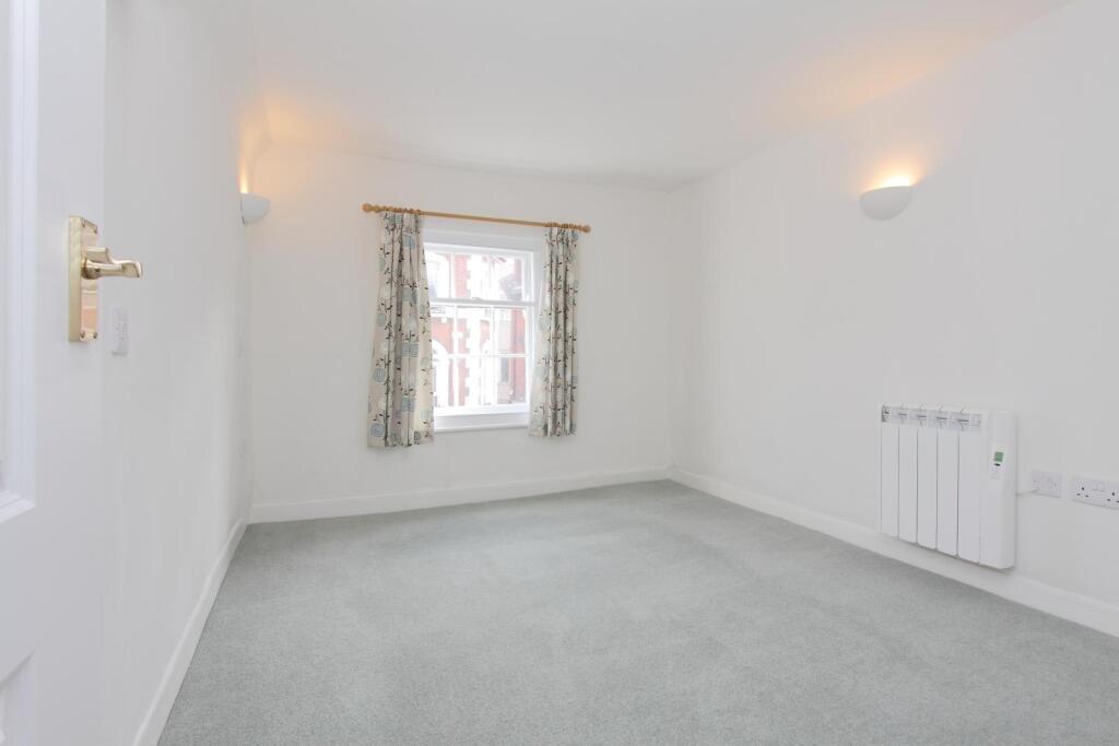 49d castle street ph12.JPG
