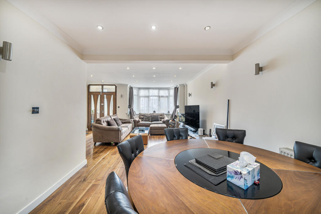 1332425-2-688a45e...