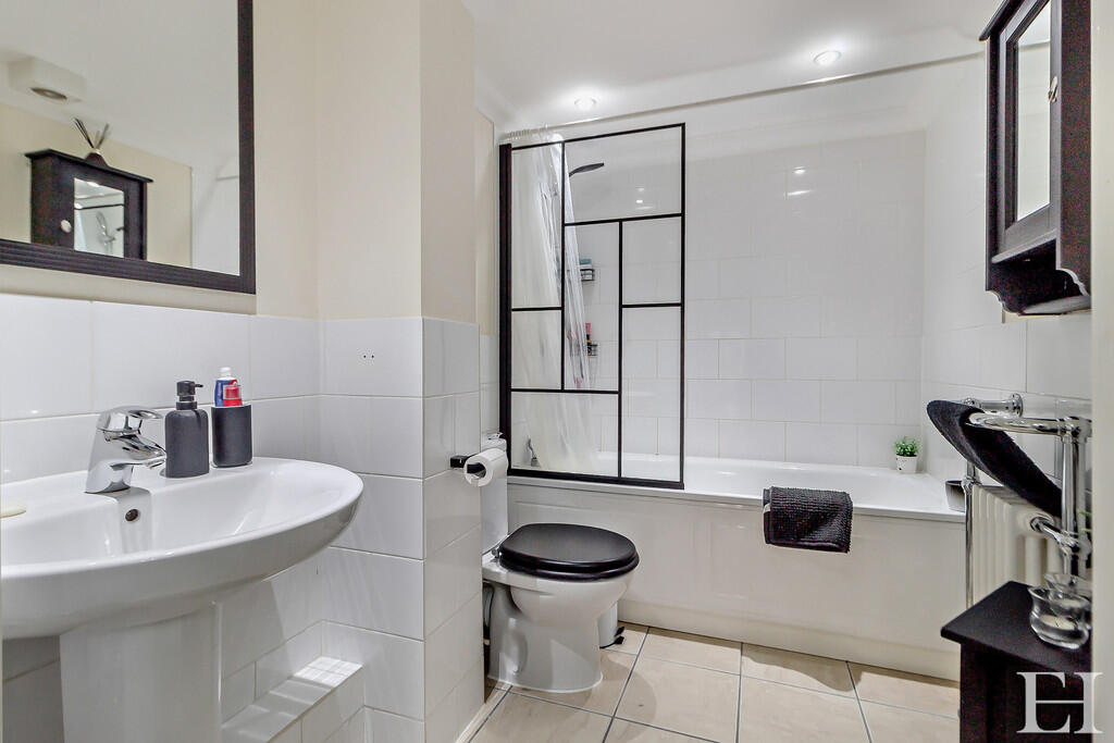 8634016-interior0...