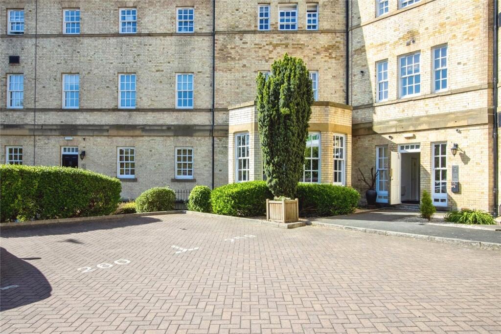 Tuke Grove, Wakefield, West Yorkshire, WF1