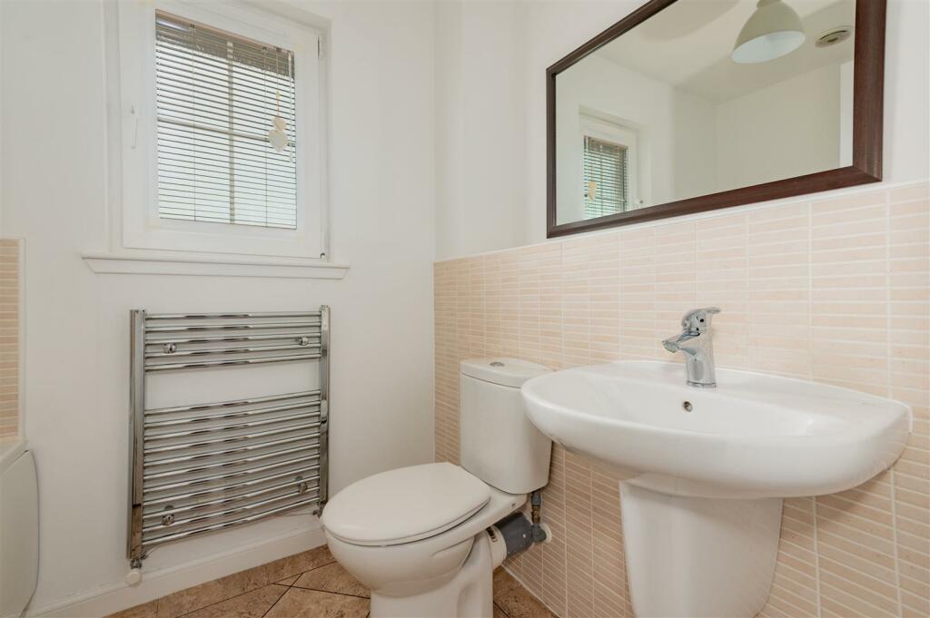 10 Lochty Drive Kinglassie-11.JPG