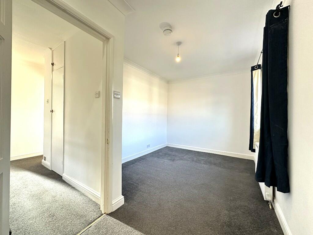 Bedroom 2, view 1