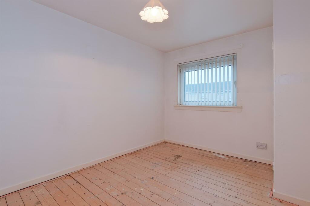 017-4 Nith Lane Newmains Wishaw, ML2 9EQ.jpg