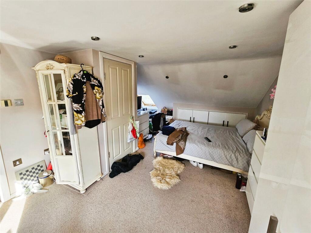 Loft Room/Bedroom 4