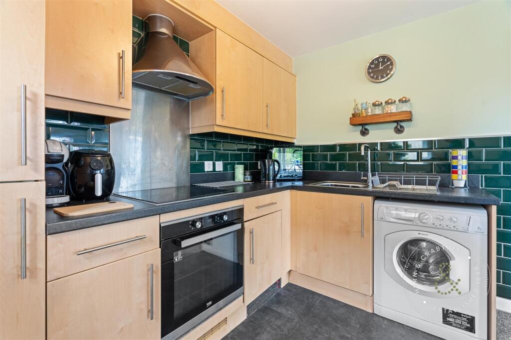 Pentland Close, HernCrabtree (6).jpg