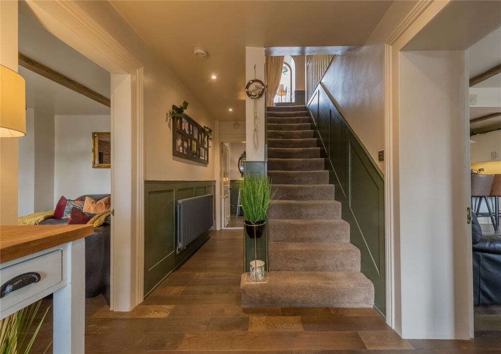 Spacious Halllway