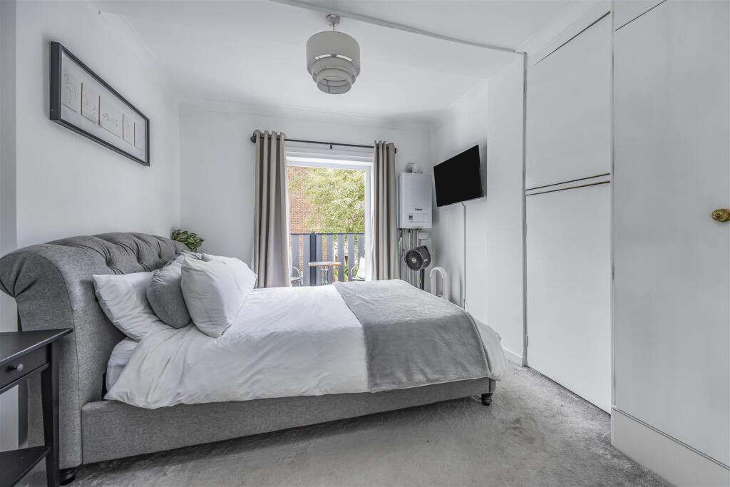 23 Leopold Street, Southsea-PorticoMarketing-SoldB