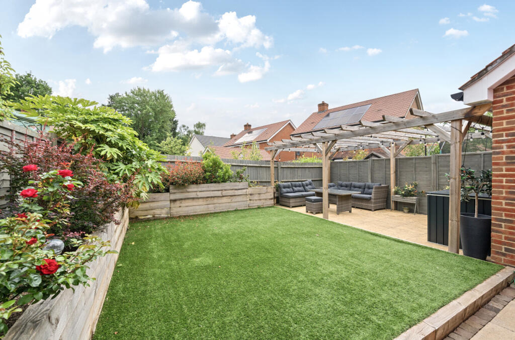 1303071-18-6839e2...