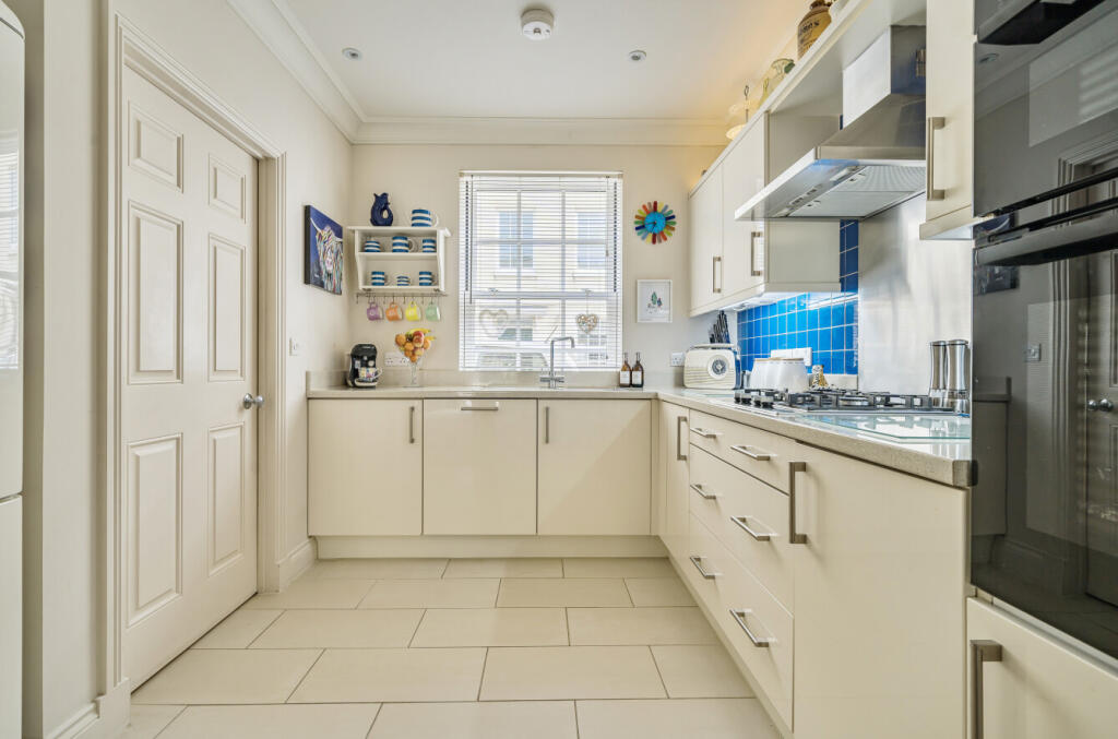 1346933-9-68b97cb...