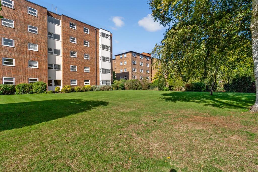 2 Wentworth Court-013.jpg