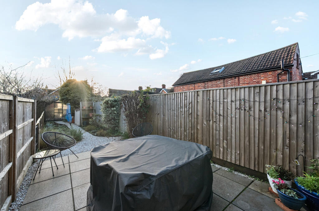 1387441-6-693fdba...