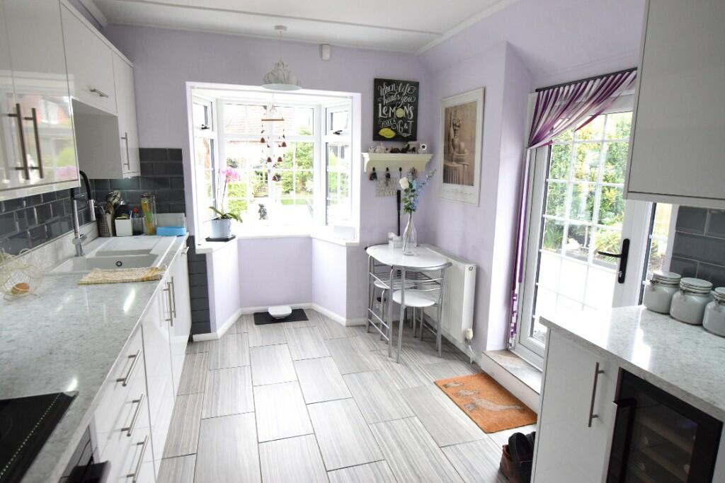 Kitchen/Breakfast Rm
