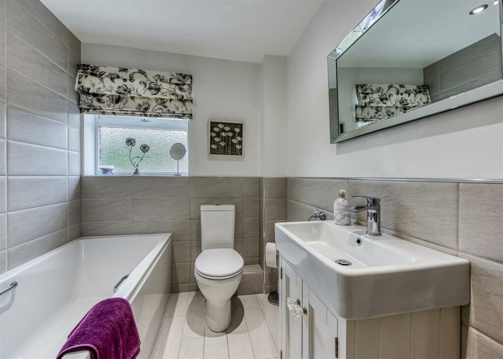 Cornerways-Bathroom.jpg