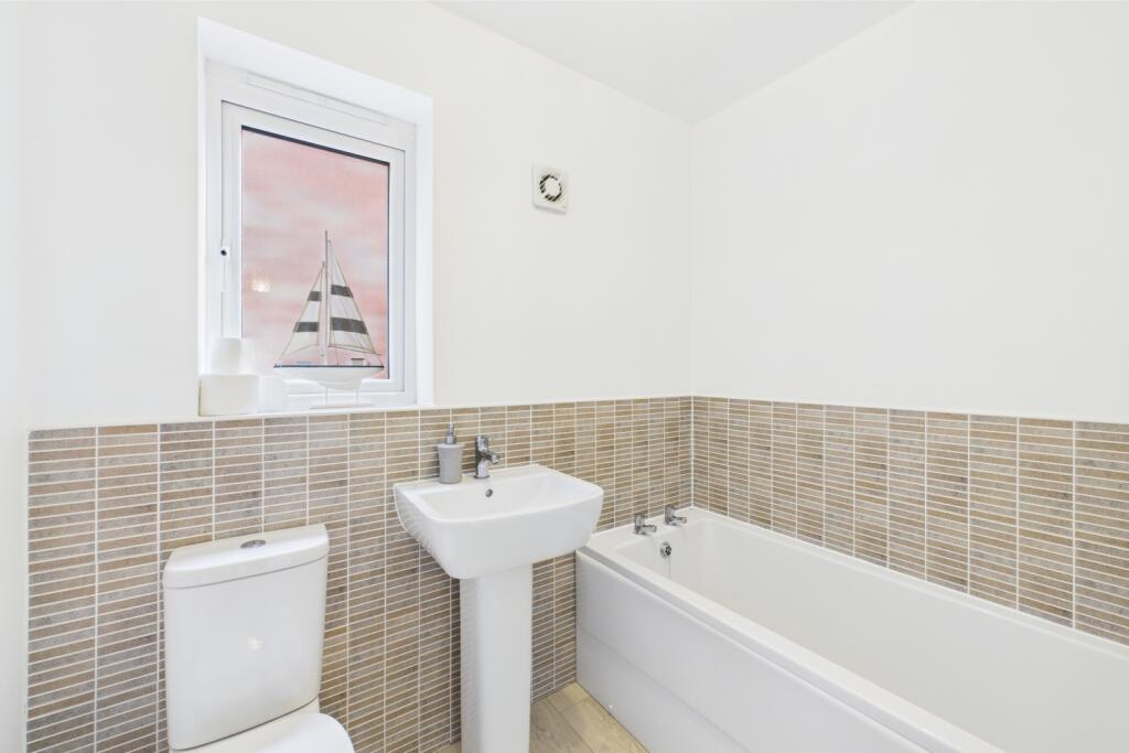 CAM03162G0-PR0277-STILL007