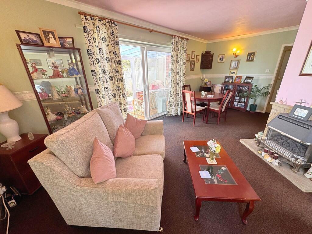 Living room 3
