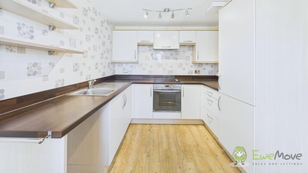 CAM02351G0-PR0074-STILL010 (1)