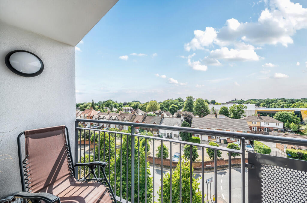 1319345-16-686be1...