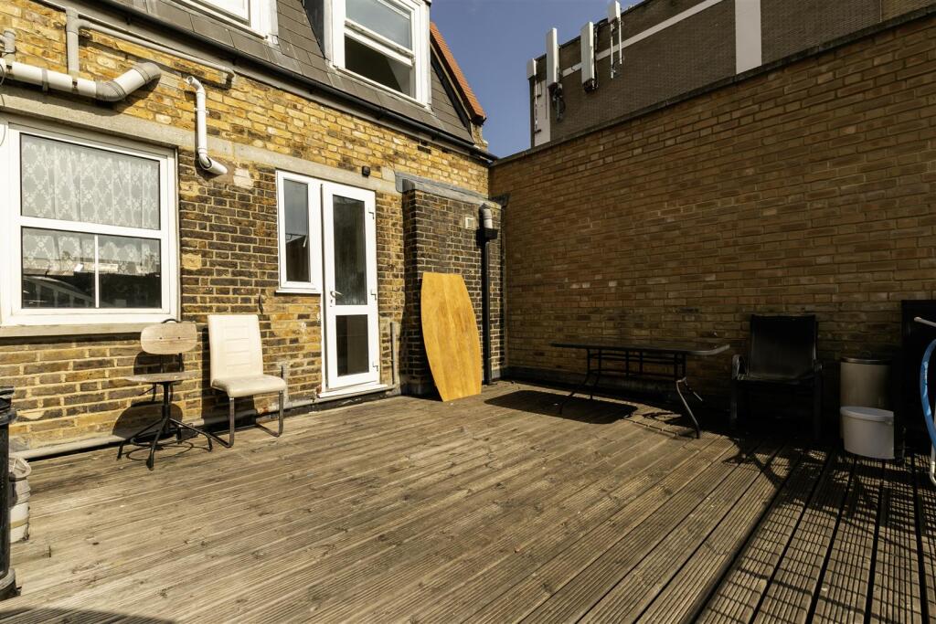 139A Camden High Street -15.jpg