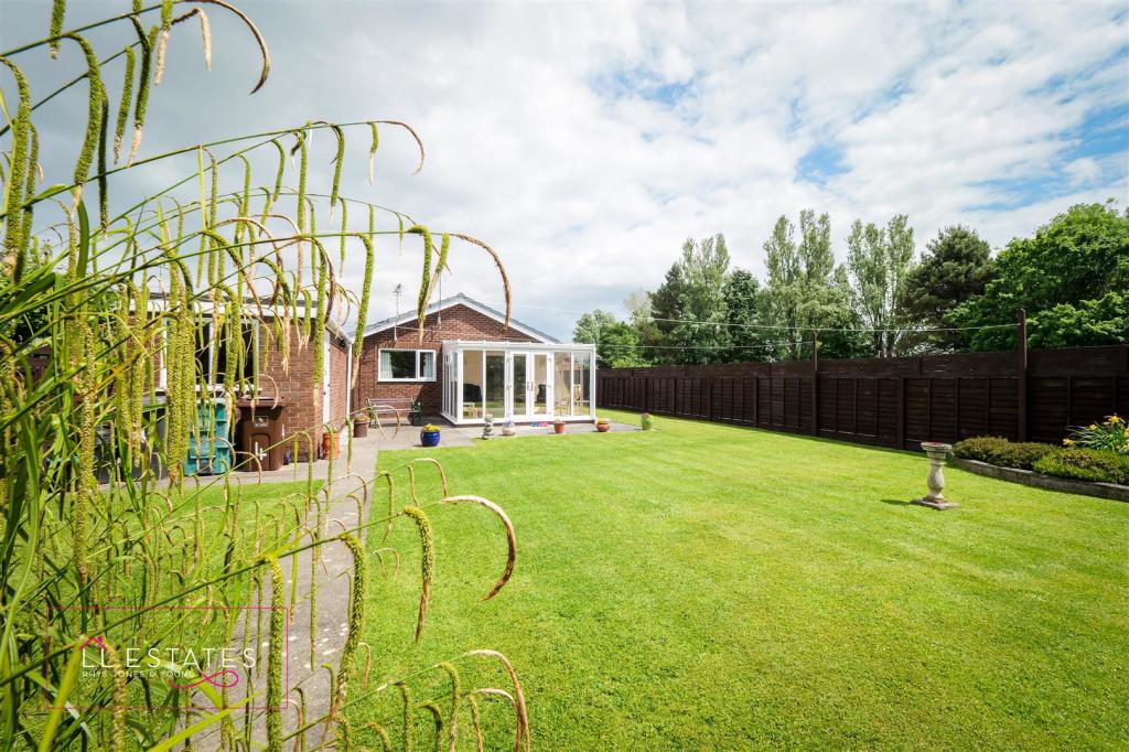 4 Lowther Close-8.jpg