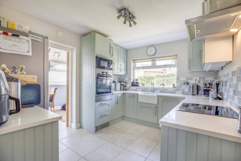 9 Barnhill Close, SL7 3HA (LOW RES)-7