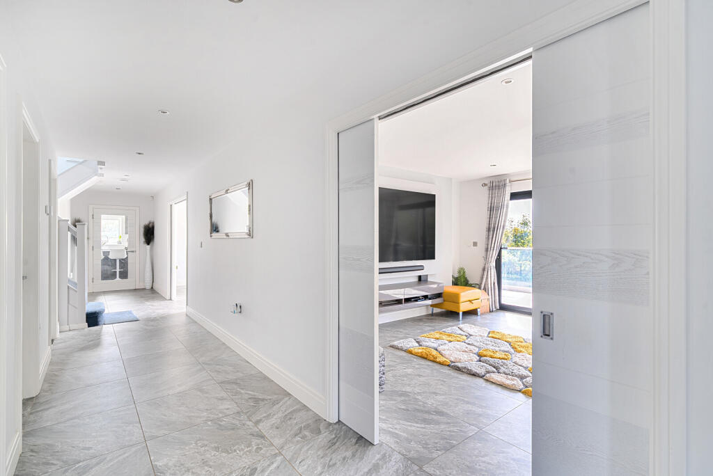 1347579-30-68bec0...