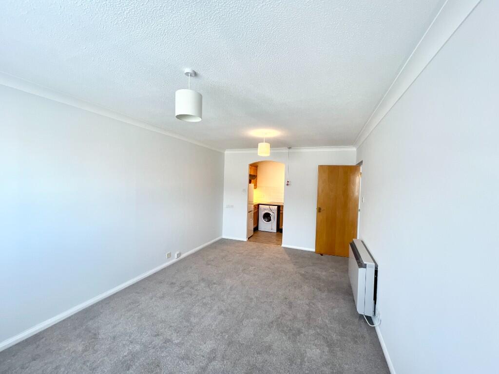 Lounge/Kitchen