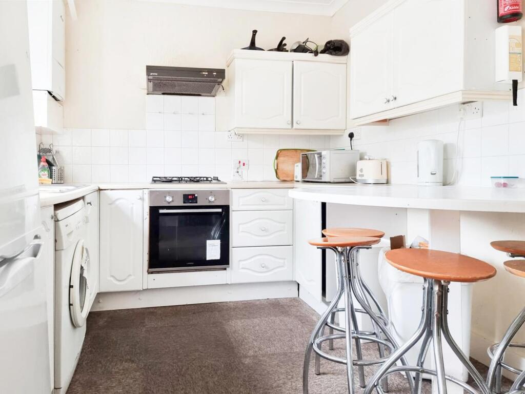 SHARED KITCHEN