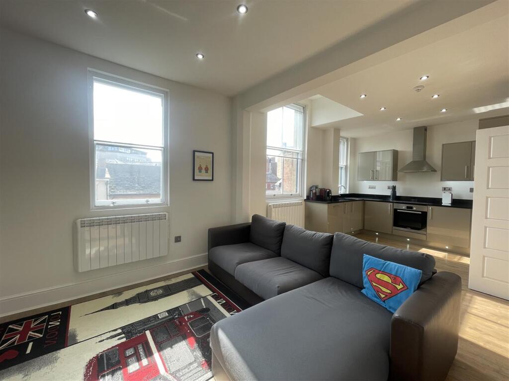 Kitchen / Living Room