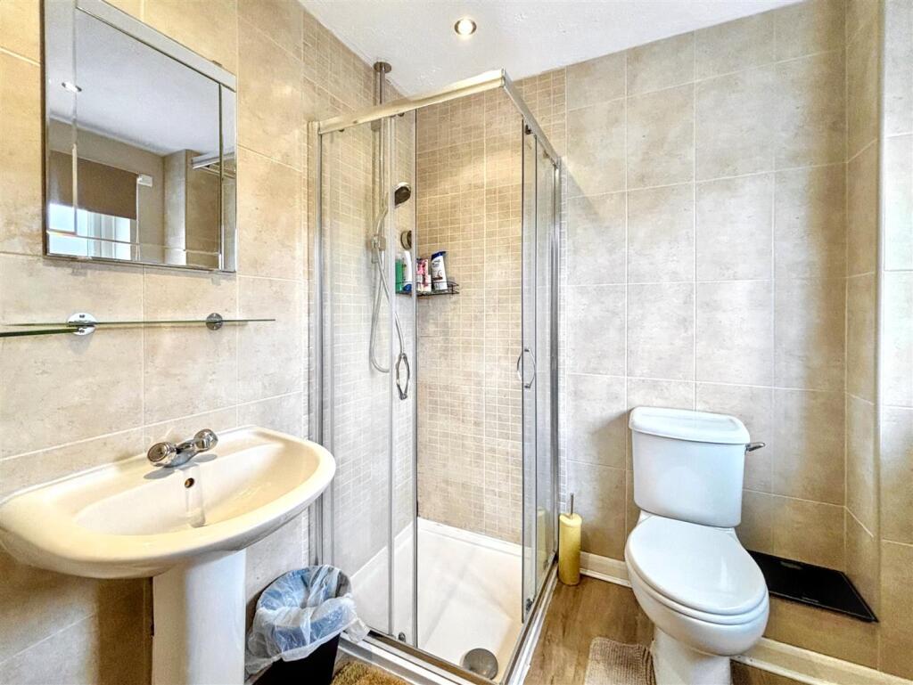 Ensuite.jpg