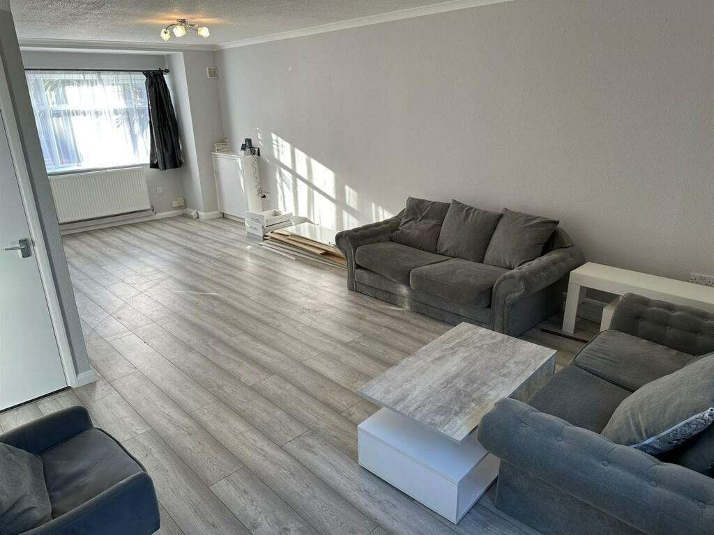 Living Room shot.jpg