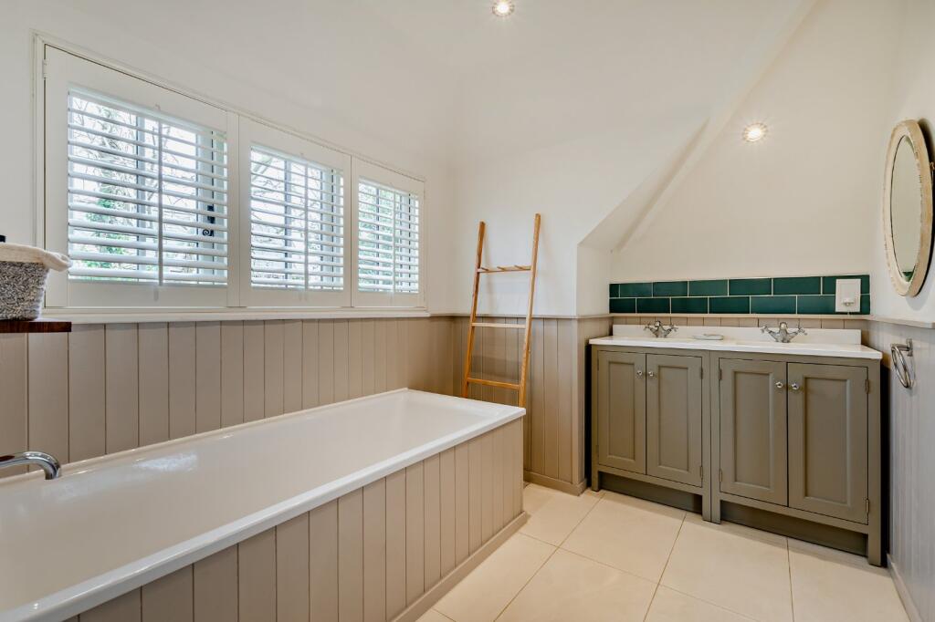 Ensuite Bathroom