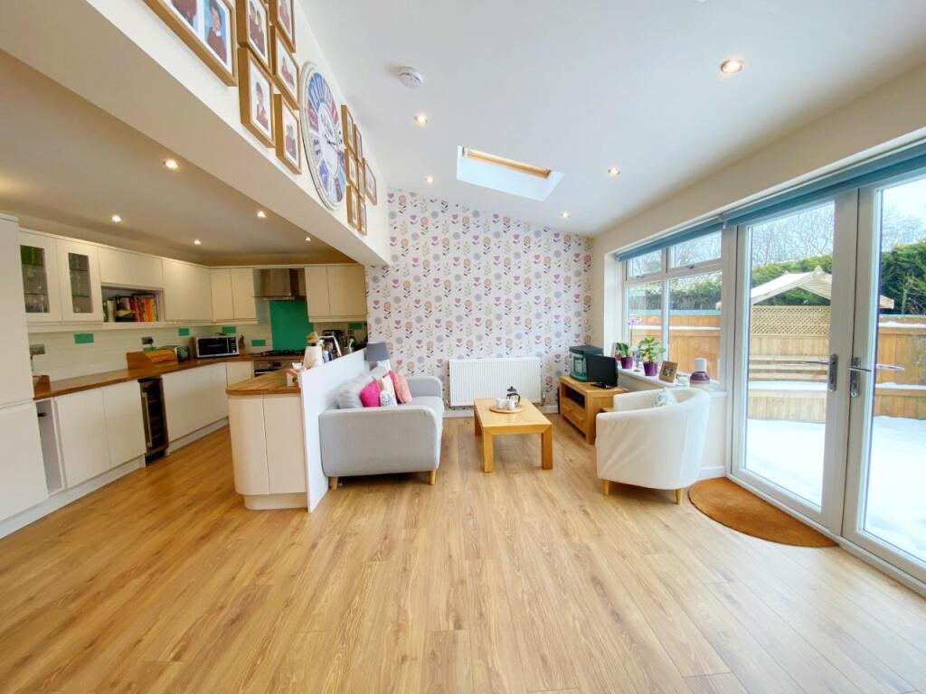 Ground Floor Cloakroom/WC