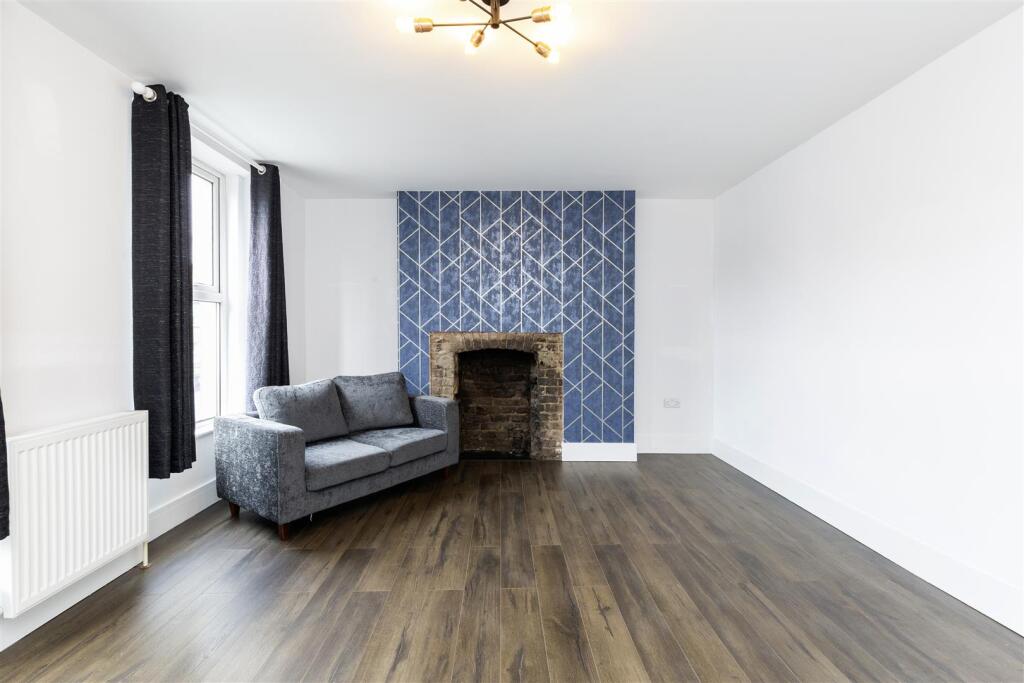 230B Camden High Street -4.jpg