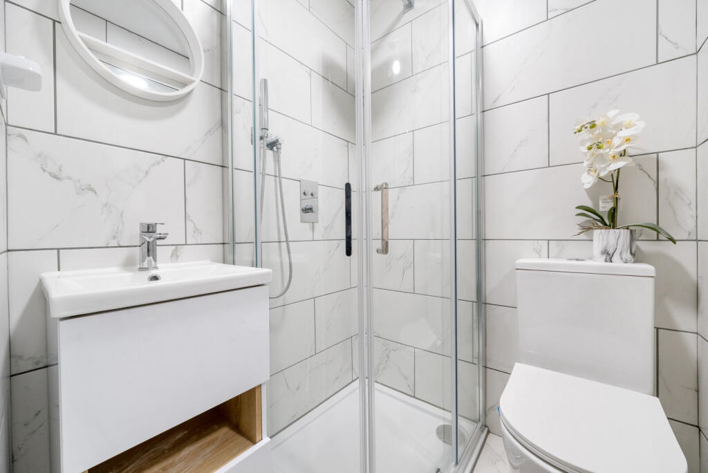 1306879-16-68485f...