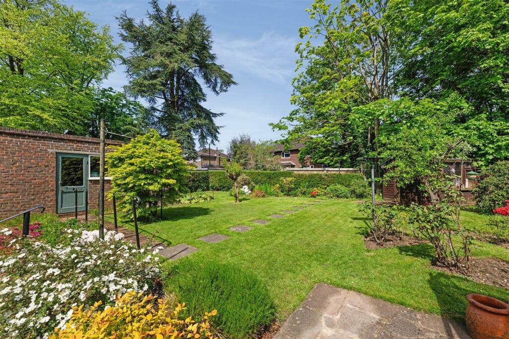 THORNFIELD ROAD, 4-35.jpg