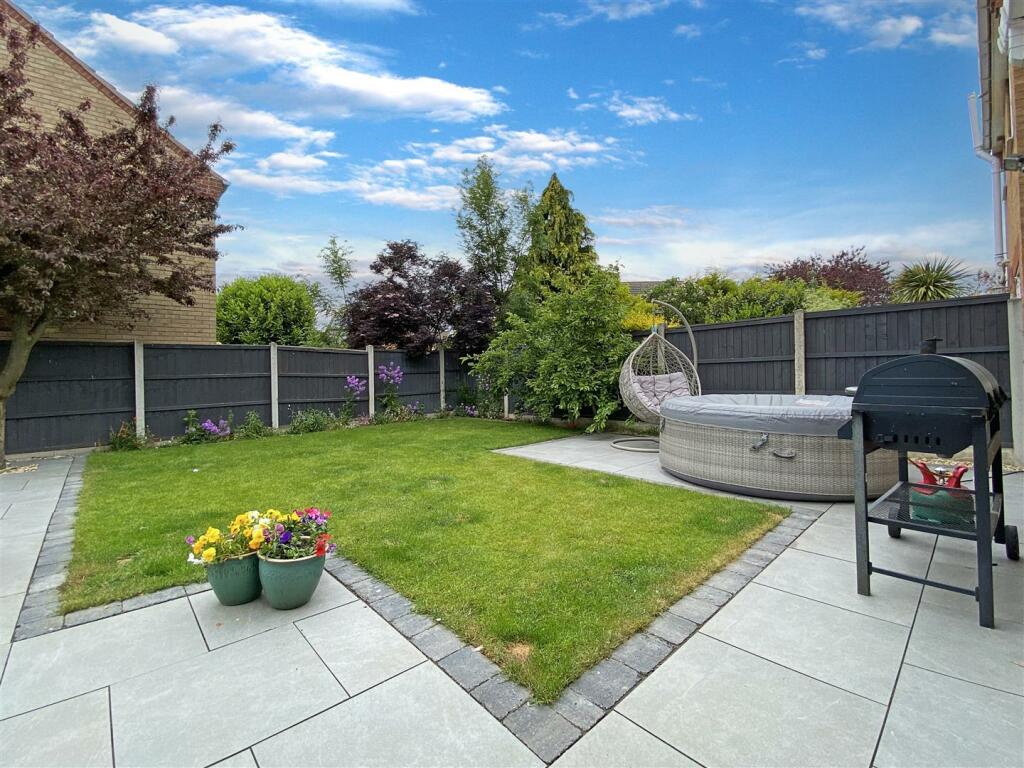 Charming Rear Garden 894