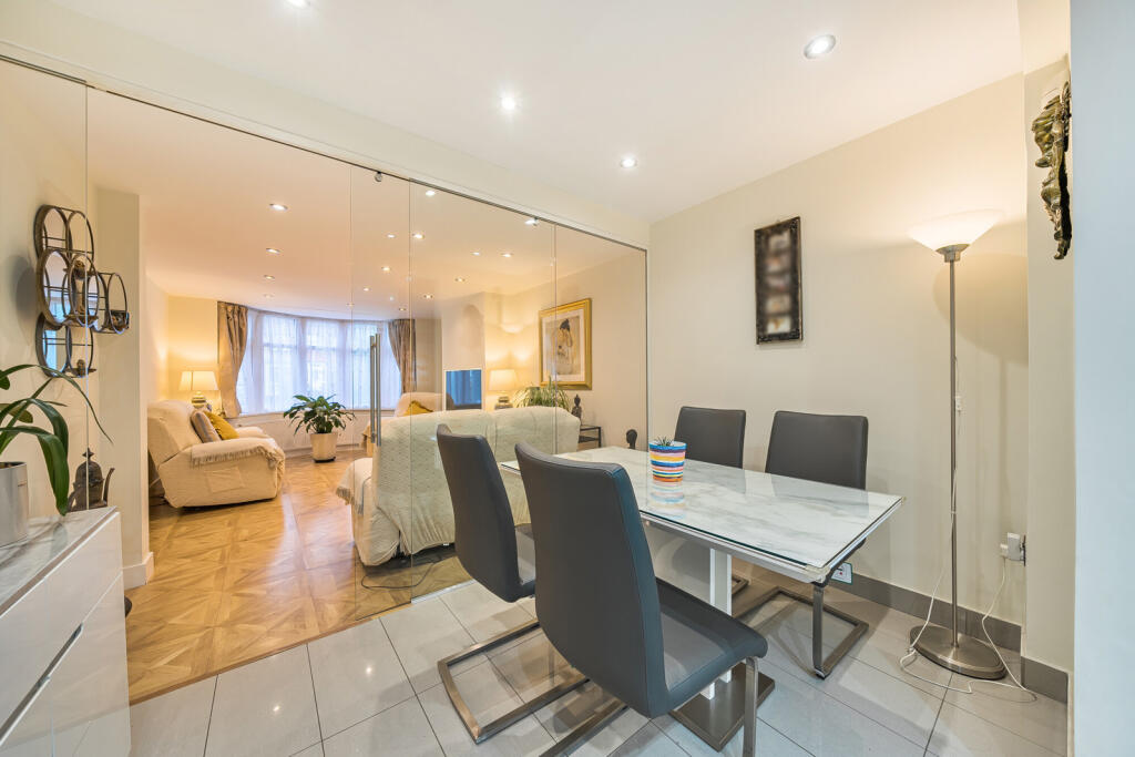 1388718-20-693c0f...